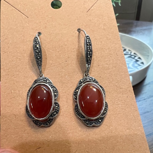 Elegant Sterling Silver Carnelian and marcasite earrings - Picture 3 of 10